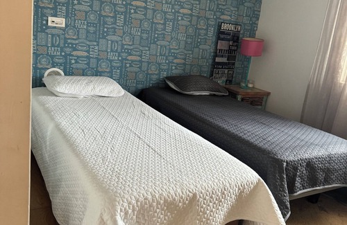 Oeiras Apartamento | Quarto Duplo com Piscina Junto a Lisboa e Caxias