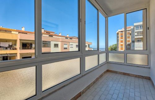 Santa Iria de Azoia Casa | Quarto duplo com vista rio num apartamento partilhado