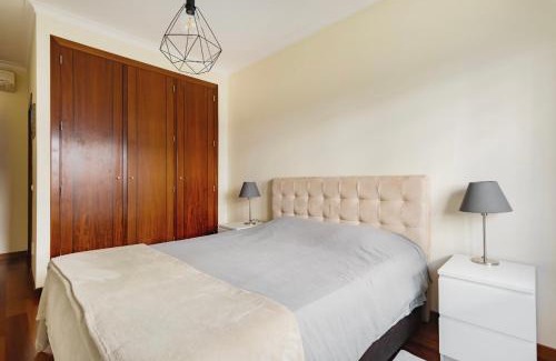 Santa Iria de Azoia Casa | Quarto Duplo Parque Tejo, com WC