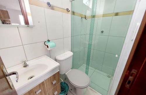 Jardim Nautilus Apartamento | Quarto e Sala com Ar Condicionado, TV e Cozinha