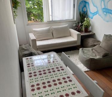 Gavea Apartamento | Quarto e sala na Gávea