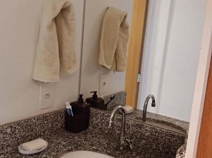 Estoril Casa | Quarto em apartamento completo no Estoril