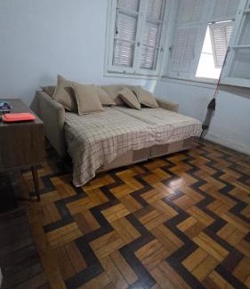 Laranjeiras Casa | Quarto em apartamento no bairro das laranjeiras com 2 gatinhos lindos!