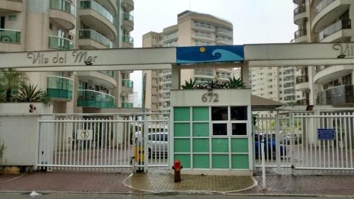 Jacarepagua Casa | Quarto em cobertura duplex com piscina e espaço ao ar livre