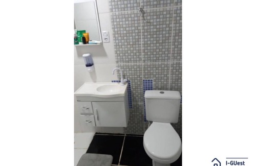 Vila Yolanda Apartamento | Quarto Espaçoso no Centro de Foz