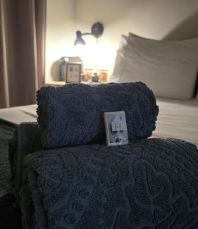 Sao Jose dos Campos Casa | Quarto exclusivo, próximo a Dutra e Vale Sul Shopping em SJCampos-SP