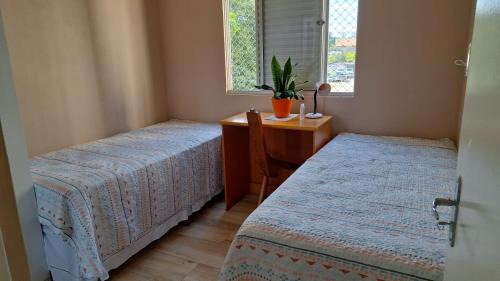 Santo Amaro Casa | Quarto Individual ou Duplo ao lado da Ponte Transamerica