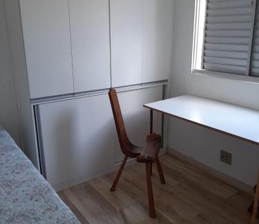 Santo Amaro Casa | Quarto Individual ou Duplo ao lado da Ponte Transamerica