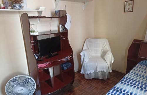 Jardim Santa Helena Casa | Quarto no Centro de Juiz de Fora
