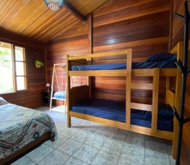 Sao Roque Casa | QUARTO Outono em Casa de Madeira no Alto da Serra - PetFriendly