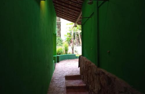 Vale do Capao Casa | Quarto para 4 com banheiro privado a 900 metros da Vila do Capão