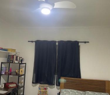 Alfenas Casa | Quarto para casal com banheiro individual exclusivo para o hóspede em apartamento compartilhado