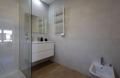Seixal Casa | Quarto Piscina aquecida e Casa de banho Privativa