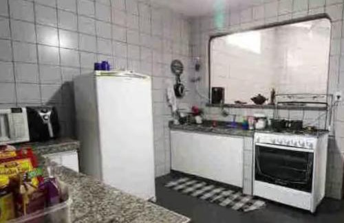 Goiania Casa | Quartos Quintal Bueno! Com ar, tv e internet no melhor bairro de Goiânia! Perto do Goiânia Shopping, Parque Areião Hospital Premium Mater Dei OVG Vaca Brava Marista Campo do Goiás!