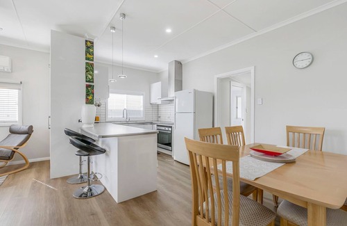 North Haven Casa | Quartzy's Place - Cozy Cottage in the heart of North Haven