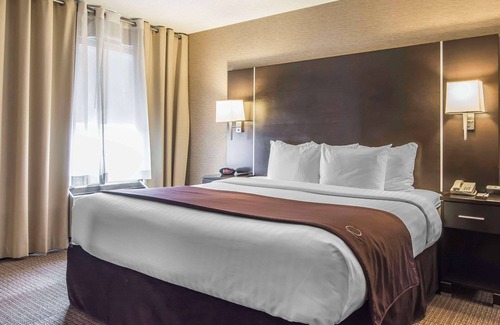Algoma District Hotel | Quattro Hotel & Conference Centre, Ascend Hotel Collection