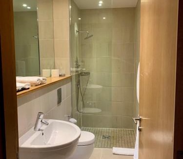 Leeds City Center Apartamento | Quebecs Luxury Aparthotel