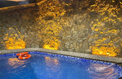 Bai Chay Villa | Queen 1 Villa 8PN có hồ bơi , Karaoke
