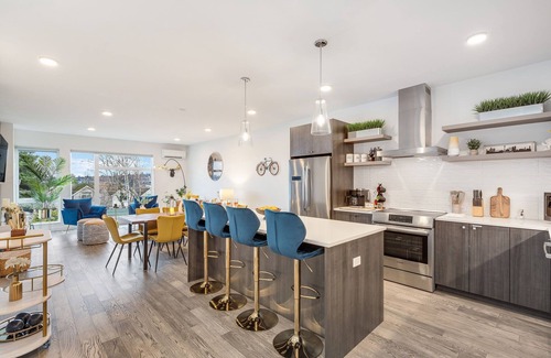 East Queen Anne Casa | Queen Anne Oasis by Lake Union!Near Stadiums!Rooftop!Sauna!BBQ!Firepit!Parking!