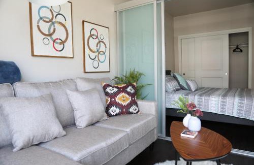 Lower Queen Anne Apartamento | Queen Anne Retreat - 1 Blk from CPA - Free Parking