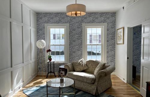 Bar Harbor Hotel | Queen Anne's Revenge
