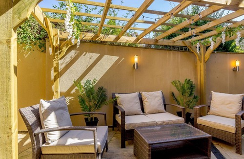 Eastgate Cabaña | Queen Anne Suite