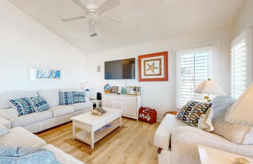 Holden Beach Casa | Queen B