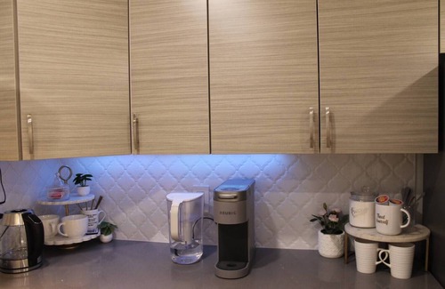 Barrie Apartamento | Queen Bed Suite- Private Entrance