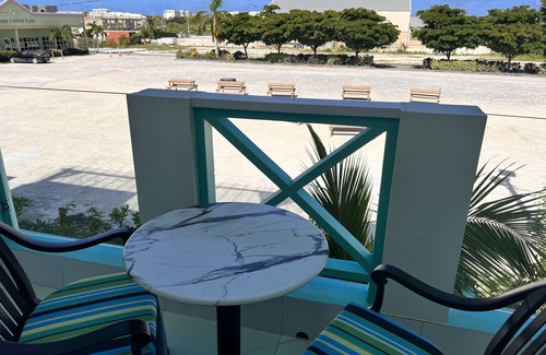 Grace Bay Apartamento | Queen Beds at The Suites@MrGroupers