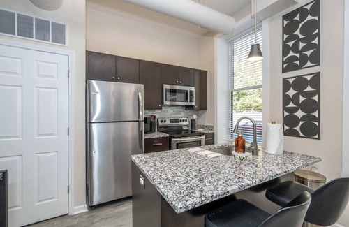 Mount Auburn Apartamento | Queen City Views 1 – Chic 1 BDR!