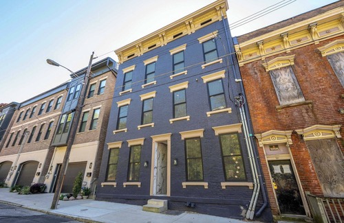 Mount Auburn Apartamento | Queen City Views 3 – Chic 2 BDR!