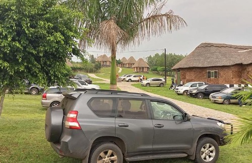 Kasese Hotel | Queen Elizabeth Safari Lodge