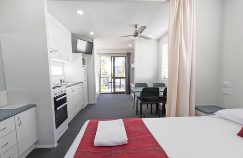 Alexandra Headland Cabina | Queen Ensuite Cabin 5 Berth - Queen Ensuite Cabin 5 Berth