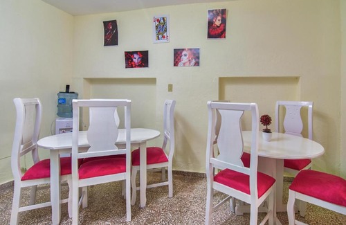 Ensanche Isabelita Cama Y Desayuno | Queen of Hearts Apartahotel