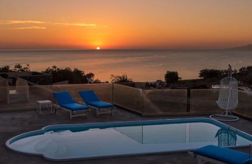 Karterados Casa | Queen of Santorini