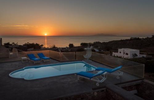 Karterados Casa | Queen of Santorini