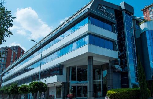 Centar Hotel | Queen's Hotel - Zebra Centre