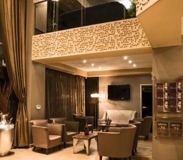 Centar Hotel | Queen's Hotel - Zebra Centre