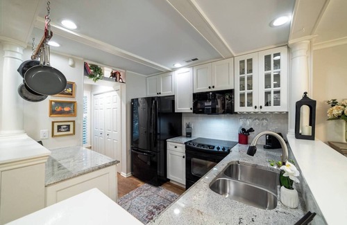Cherry Condominio | Queen's Road 2bdrm