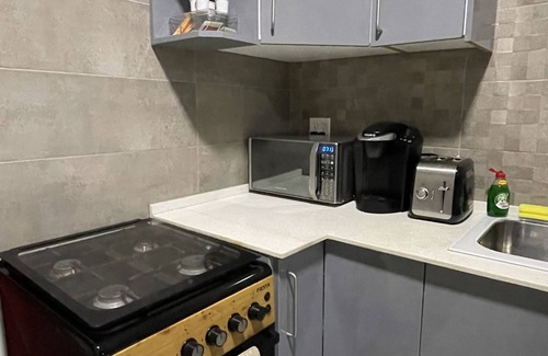Paramaribo Apartamento | Queen's Two Bedroom apartment with Pool View