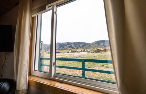 Centennial Apartamento | Queen Suite in Historic Centennial Hotel