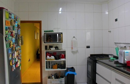 Embare Casa | Queen suite with WiFi near the beach with access to shared kitchen