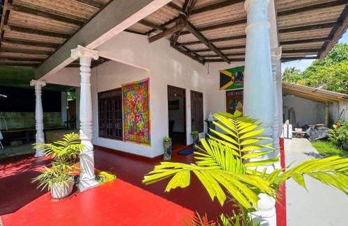 Pelena Casa | Queens Gate Surf Resort