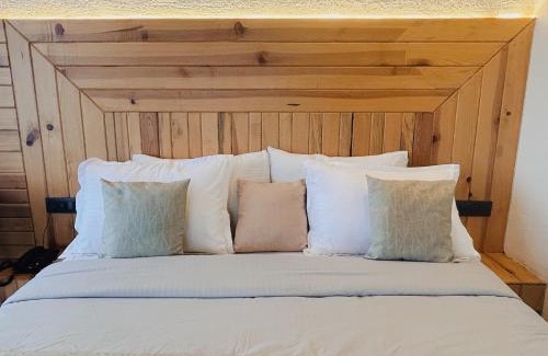 The Mall Road Hotel | Queens Hill by Edge Mussoorie