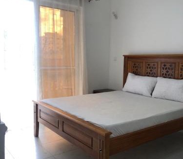 Kinyozi Apartamento | Queens Luxury Studio