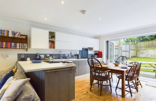 Ryde Chalet De Esquí | Queens Mews a coastal holiday home