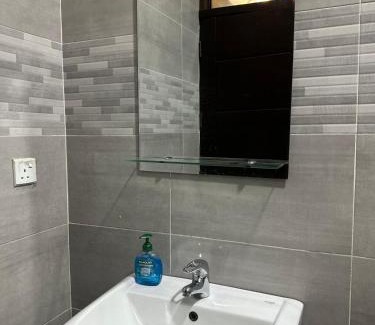 Accra Apartamento | Queens Valley View Holiday Home