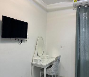 Accra Apartamento | Queens Valley View Holiday Home