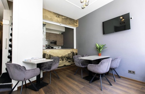 Canal Ring Hotel | Quentin Hotel Golden Bear