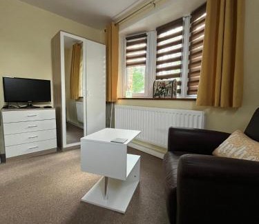 Southampton Apartamento | Quest Fulfiller - Near General Hospital, Free Parking & Garden